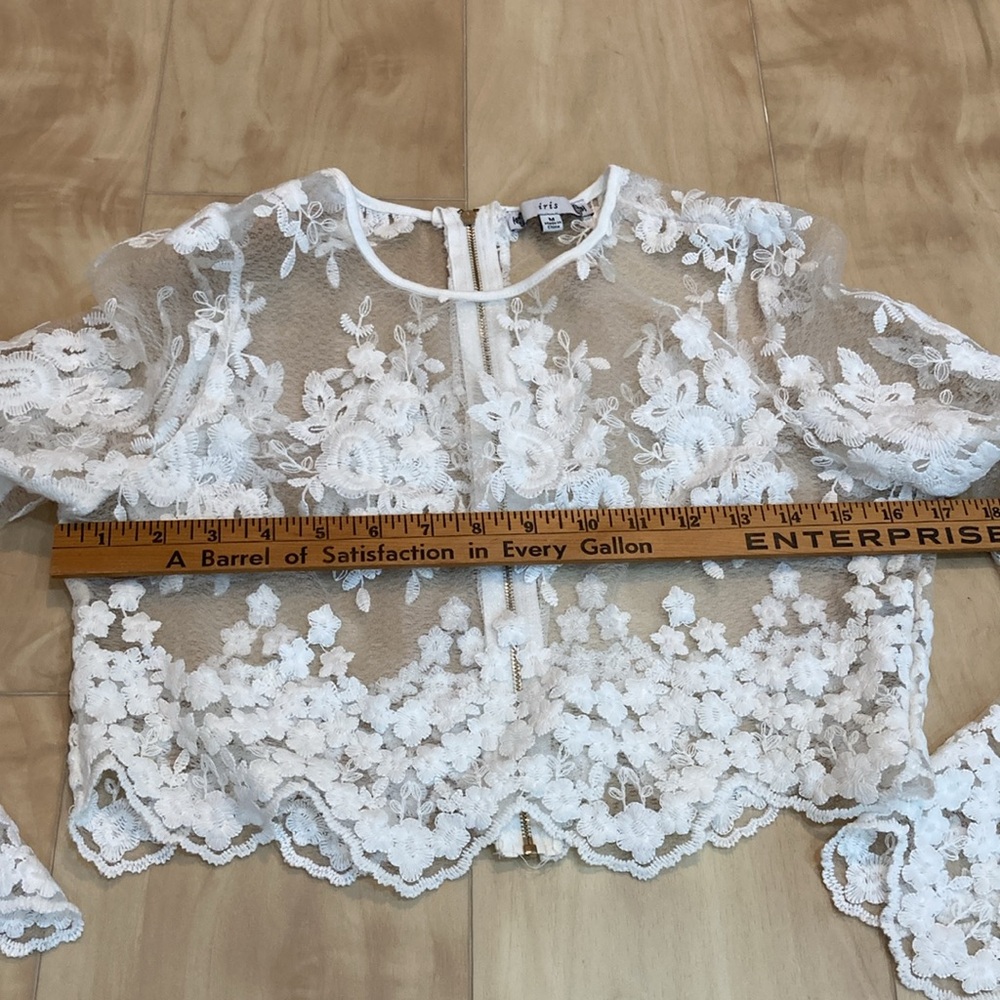 Iris mesh/floral blouse - Picture 6 of 10